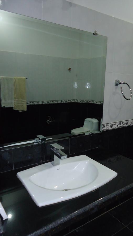 Midway Hotel & Restaurant Sadiqabad Екстериор снимка