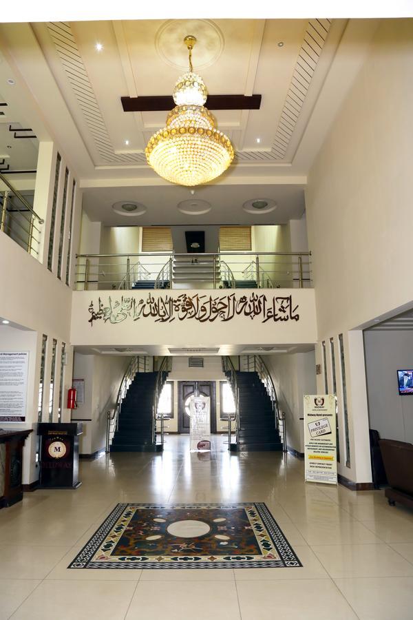 Midway Hotel & Restaurant Sadiqabad Екстериор снимка